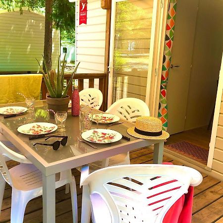 Planete Mobil Homes - Chateau De Galinee แซ็ง-กาสต์-เลอ-กีโด ภายนอก รูปภาพ